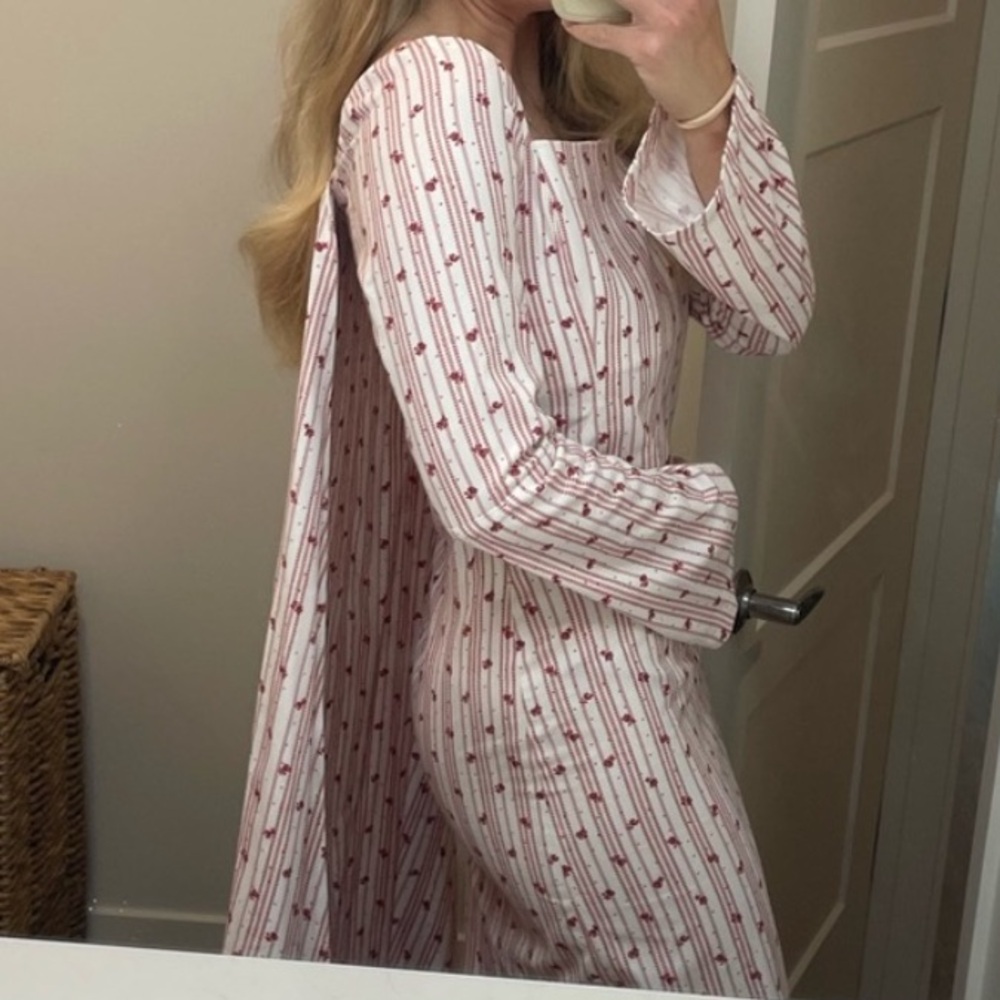 Byrdie Golf Social Wear Square-Neck Long Sleeve Pink Dress with removable cape - Picture 8 of 9